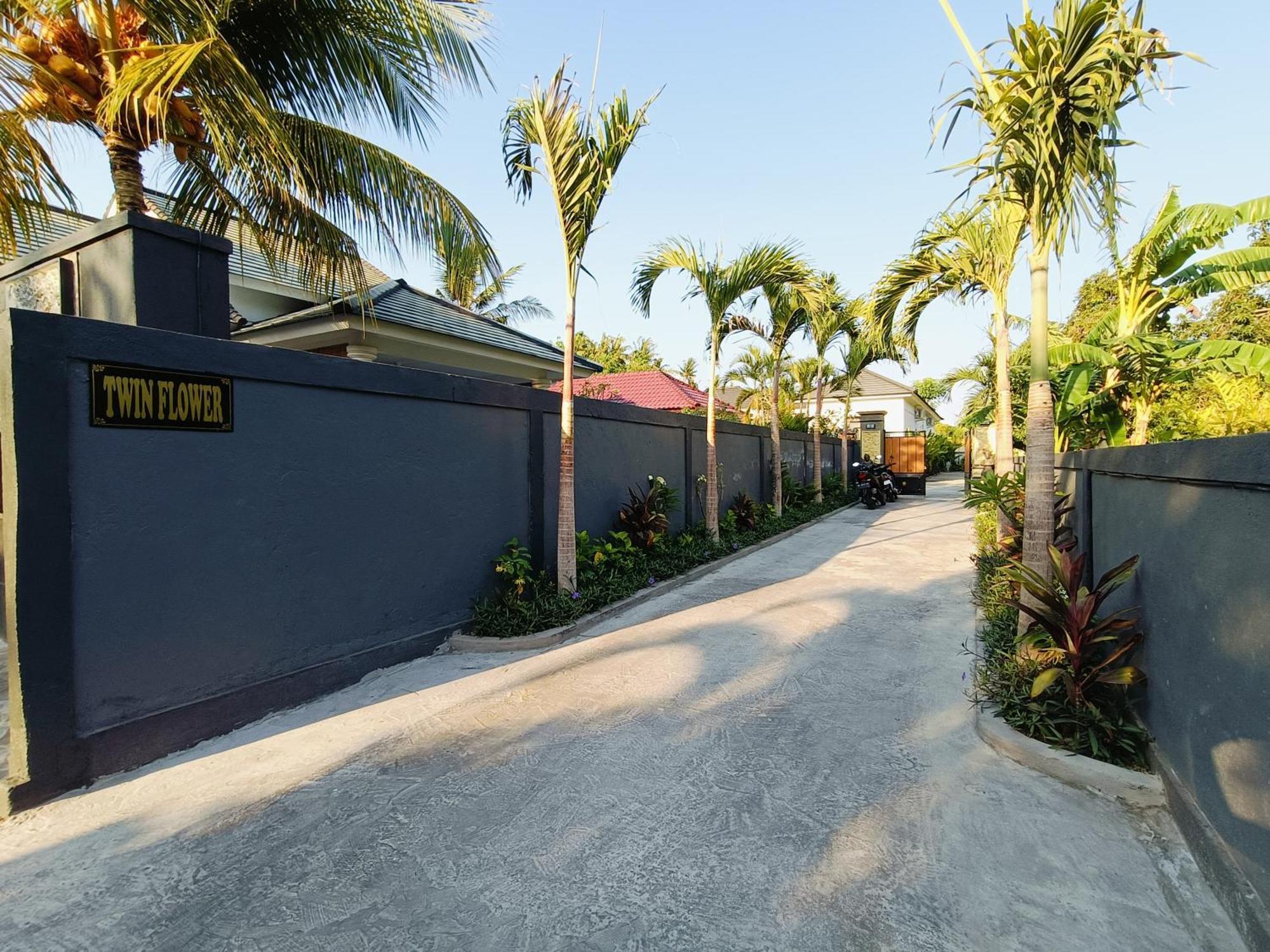 Luxury Private 2Bed Poolvilla In Lovina Twinflower Villa ภายนอก รูปภาพ